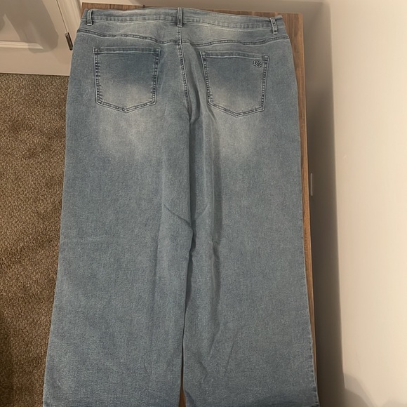 Diane Gilman blue jeans - Picture 6 of 6